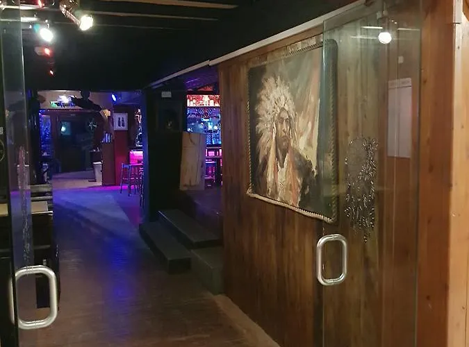 Lägenhet Mylos Court